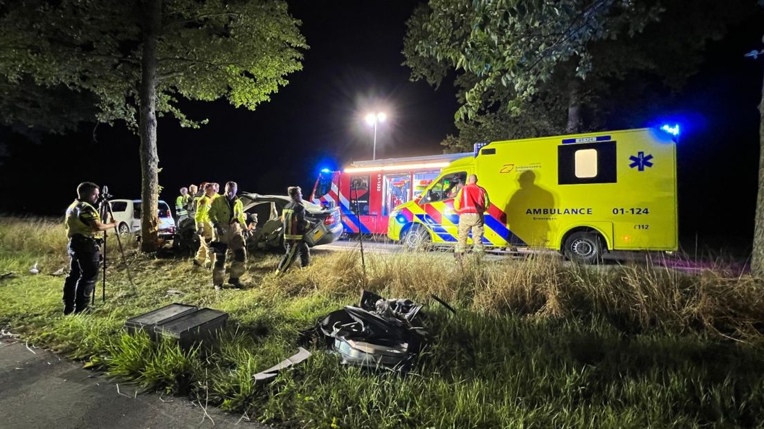 Hulpdiensten ter plaatse bij het ongeval in Den Ham