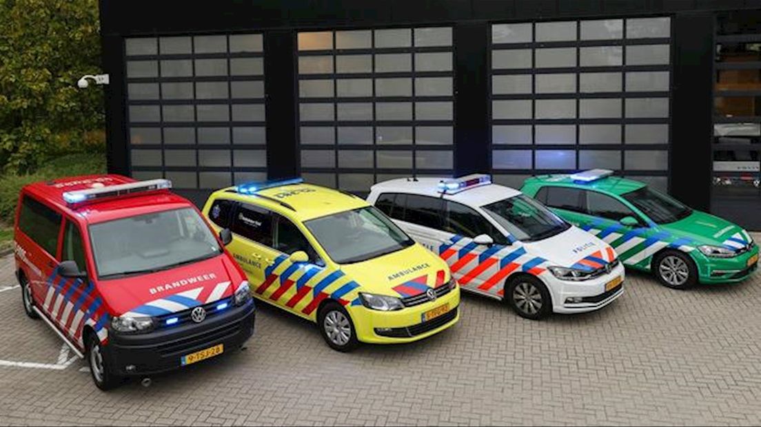 Vanaf nu groene auto's met blauw zwaailicht de weg op in Twente RTV Oost Vanaf nu groene auto's met blauw zwaailicht de weg op in Twente RTV Oost