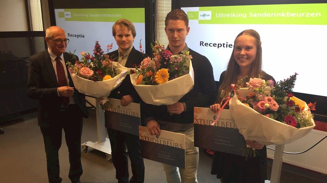 Sanderink in beter tijden met winnaars van een 'Sanderink beurs'