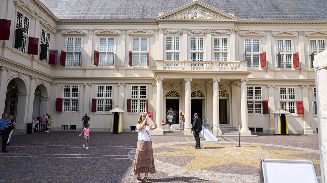 Bezoekers konden voor het eerst sinds 2019 weer Paleis Noordeinde bezoeken