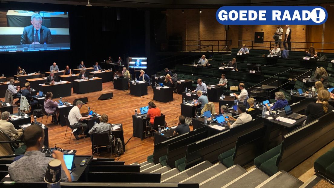 De Groningse gemeenteraad vergadert vanwege de coronamaatregelen in de Oosterpoort
