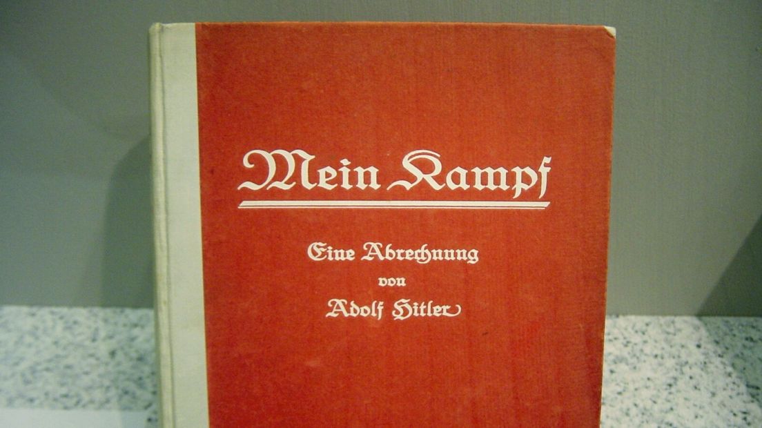 Kaft van Duitse origineel Mein Kampf
