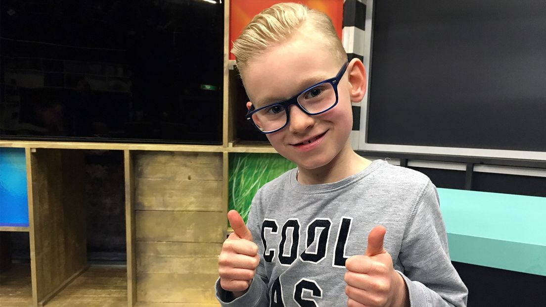 Alex heeft nu een korte coupe.