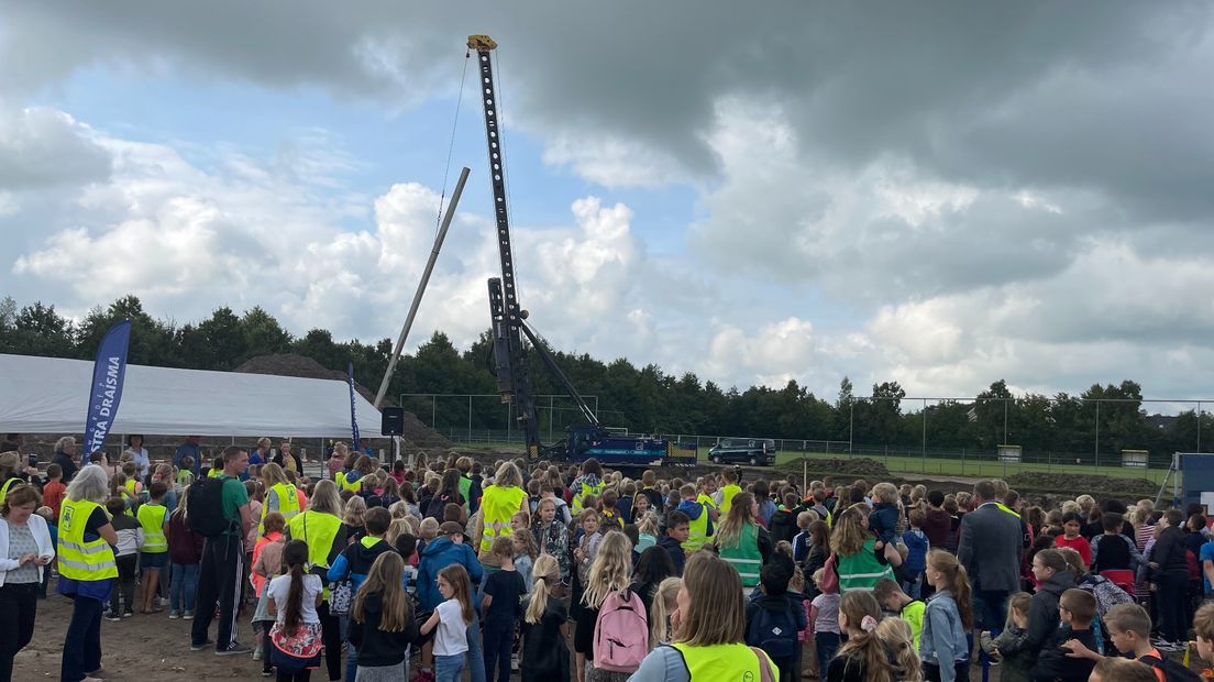 De eerste paal wordt geslagen