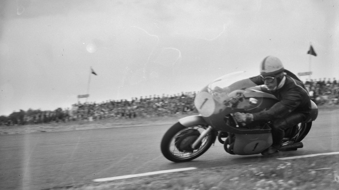 John Surtees op MV Agusta tijdens de TT van 1959