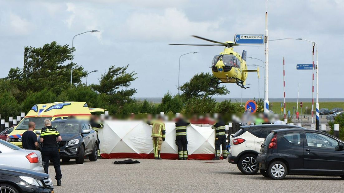 Hulpdiensten ter plaatse bij het dodelijk ongeval vorig jaar