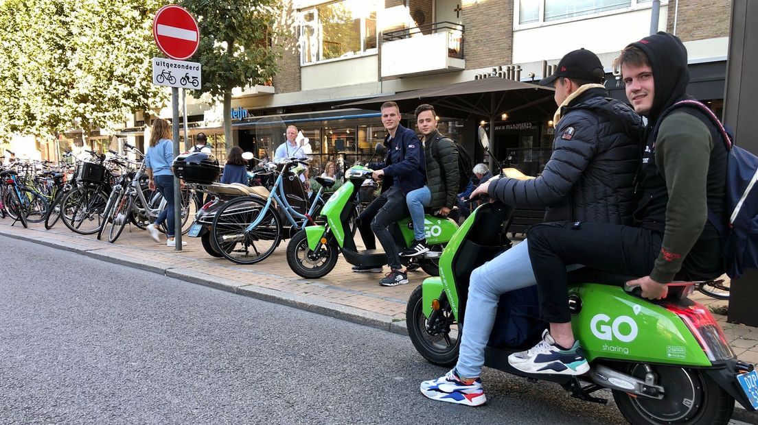 Bestuurders van deelscooters in stad Groningen