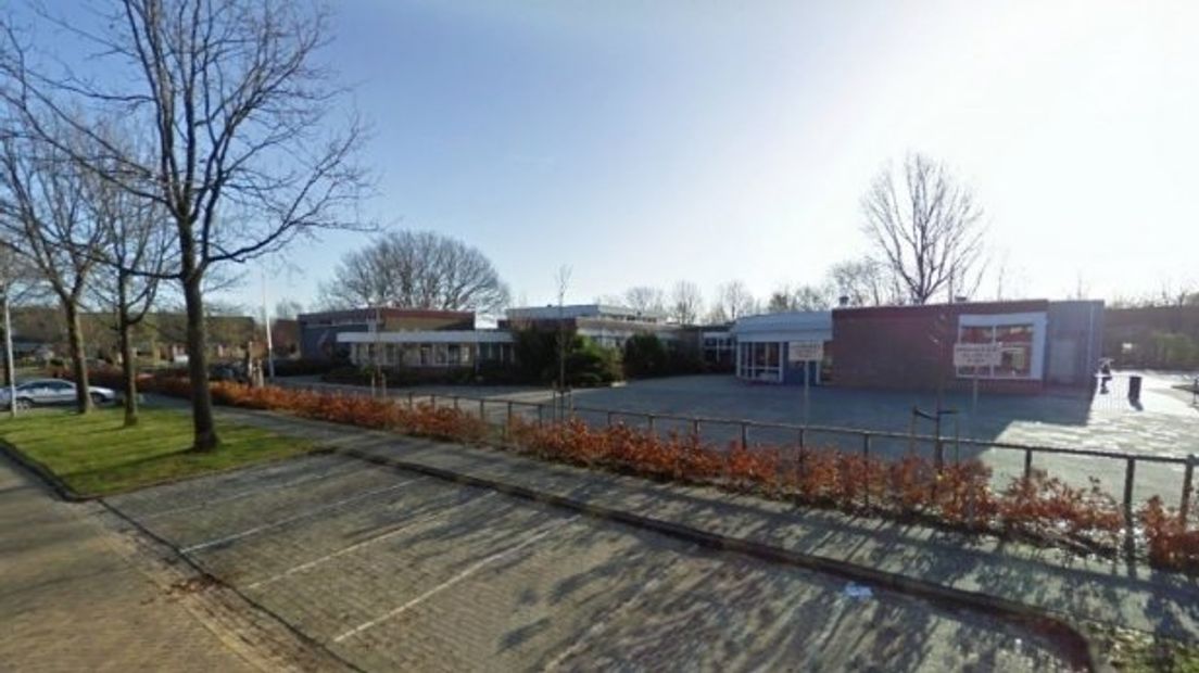 Basisschool Het Valkhof in Roden (Rechten: Google Street View)