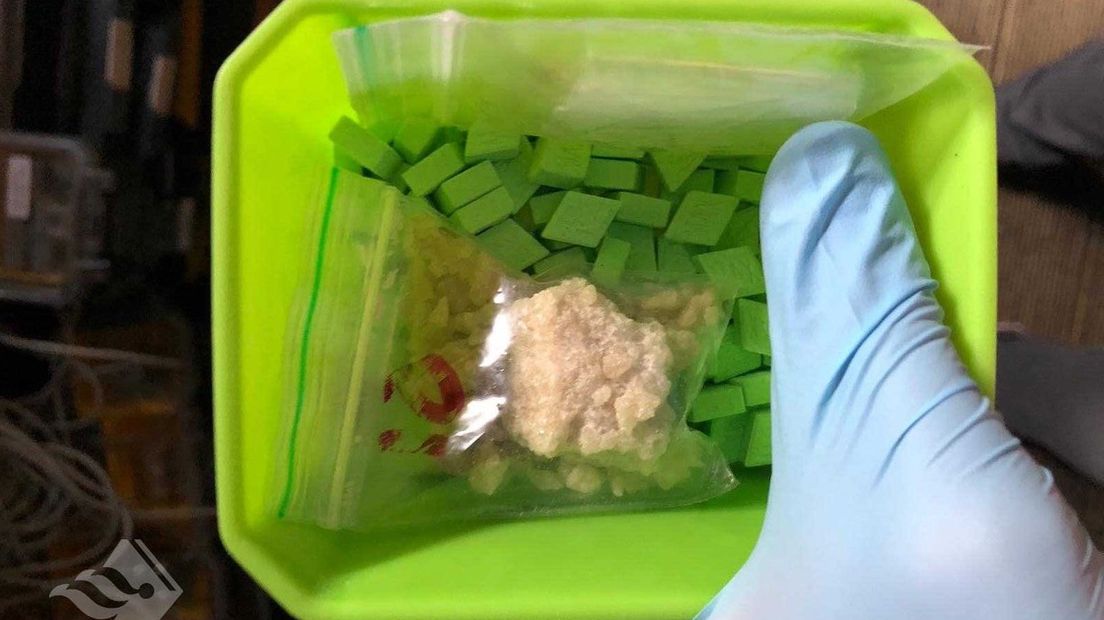In Zwartemeer werden synthetische drugs ontdekt in een huis. (Rechten: politie Noord-Nederland)