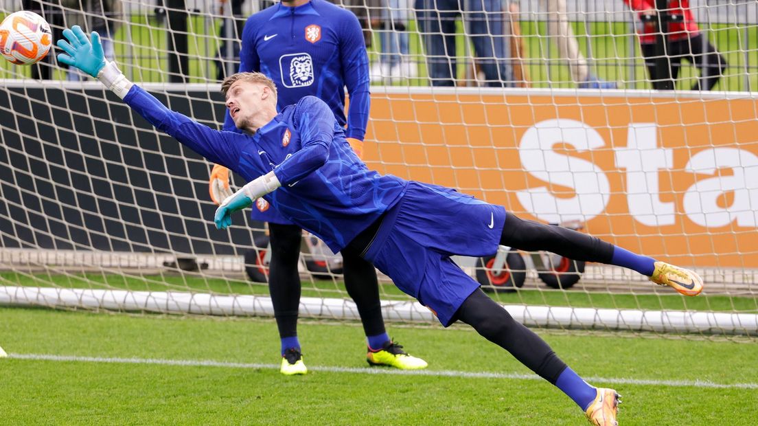 Andries Noppert na eerste training Oranje: "Niveau ligt bizar hoog