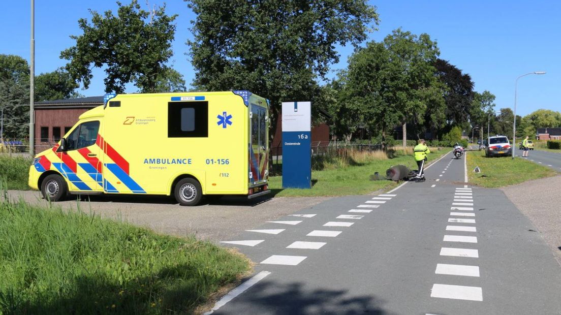 Hulpdiensten ter plaatse aan het Oostereinde in Winschoten