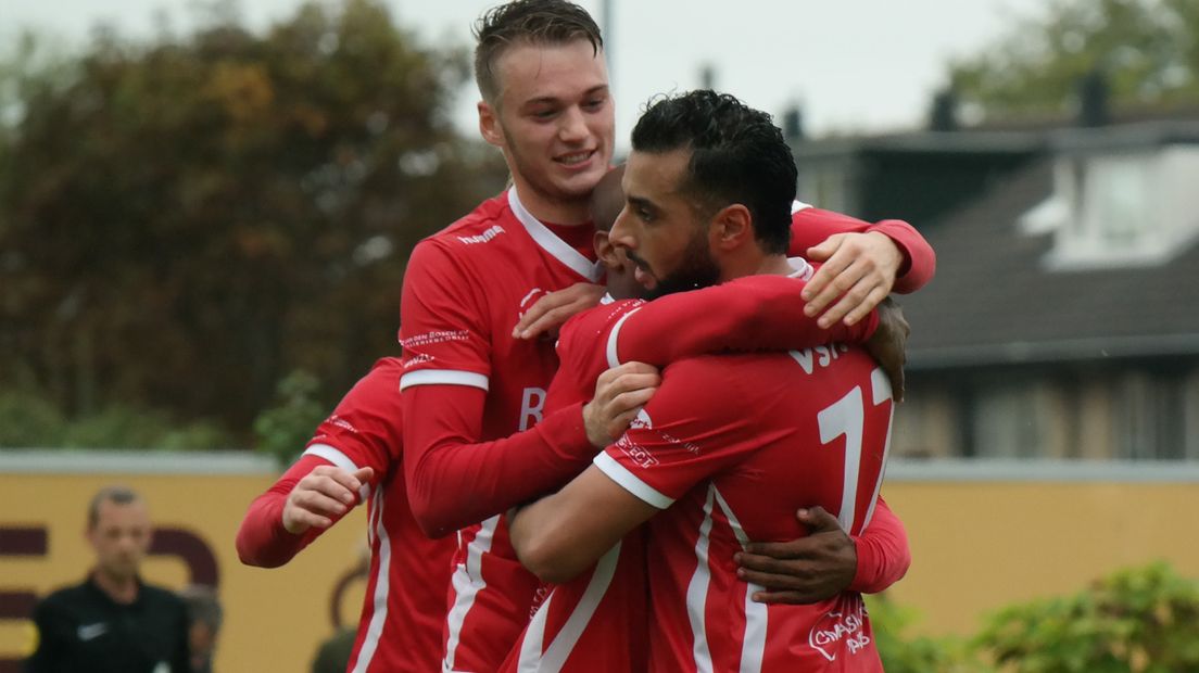 Salim Amerzgiou met nummer 77