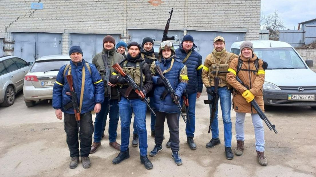 De broers van Tatiana en andere burgers uit Soemy die meestrijden met het Oekraïense leger