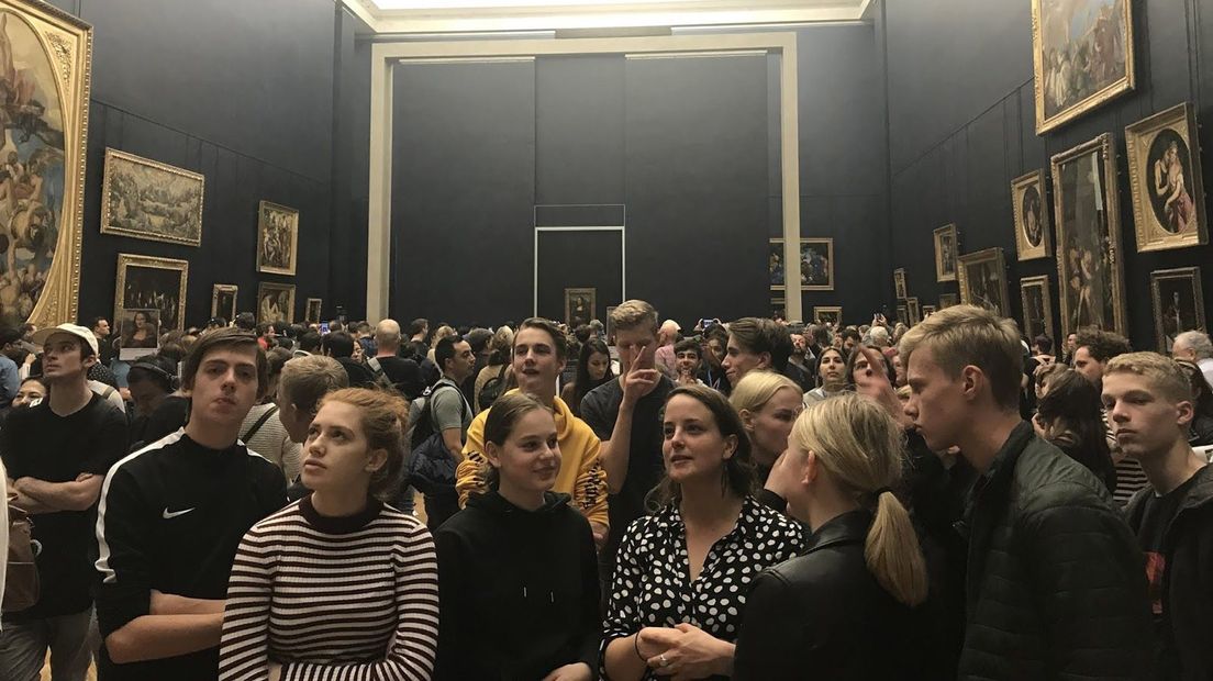 Scholieren uit Leek in het Louvre