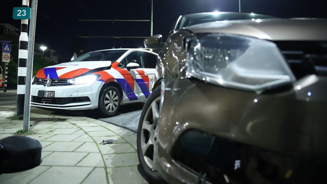 112 news |  Police car and passenger car crash into each other – Robbery in Kruidvat Leiden city center