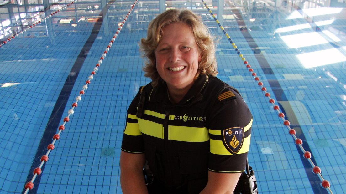 Babette Rens zwemt het IJsselmeer over