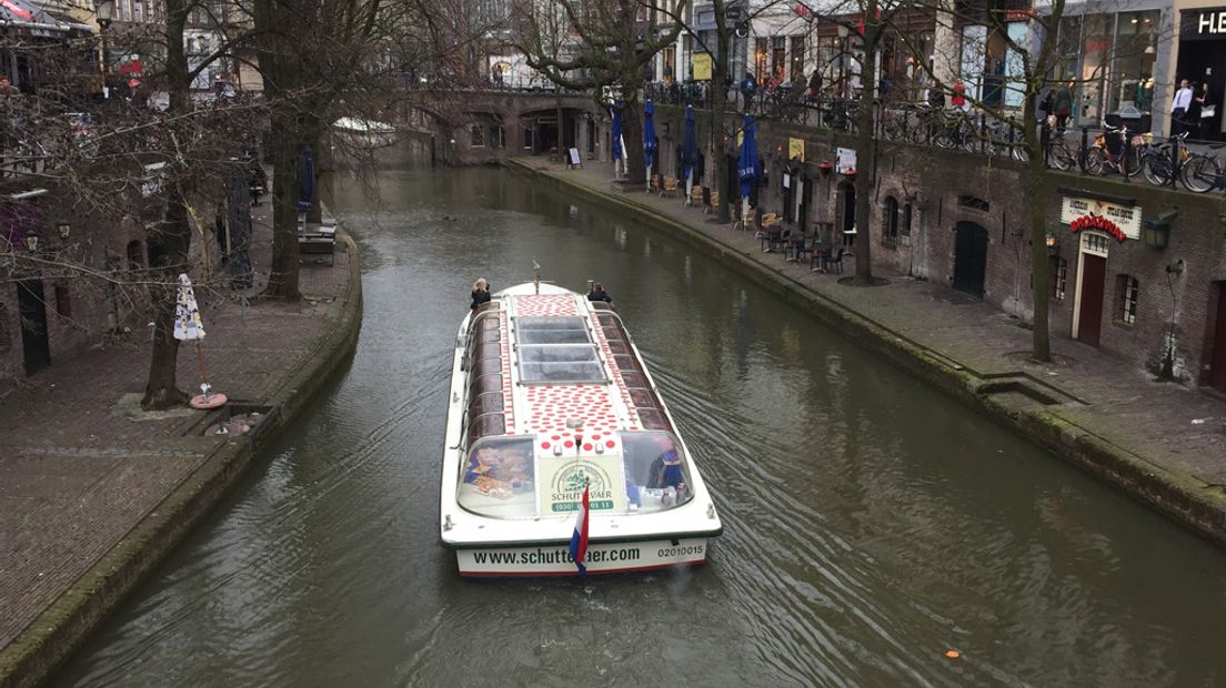 "Gemeente Utrecht handhaaft niet op het water"