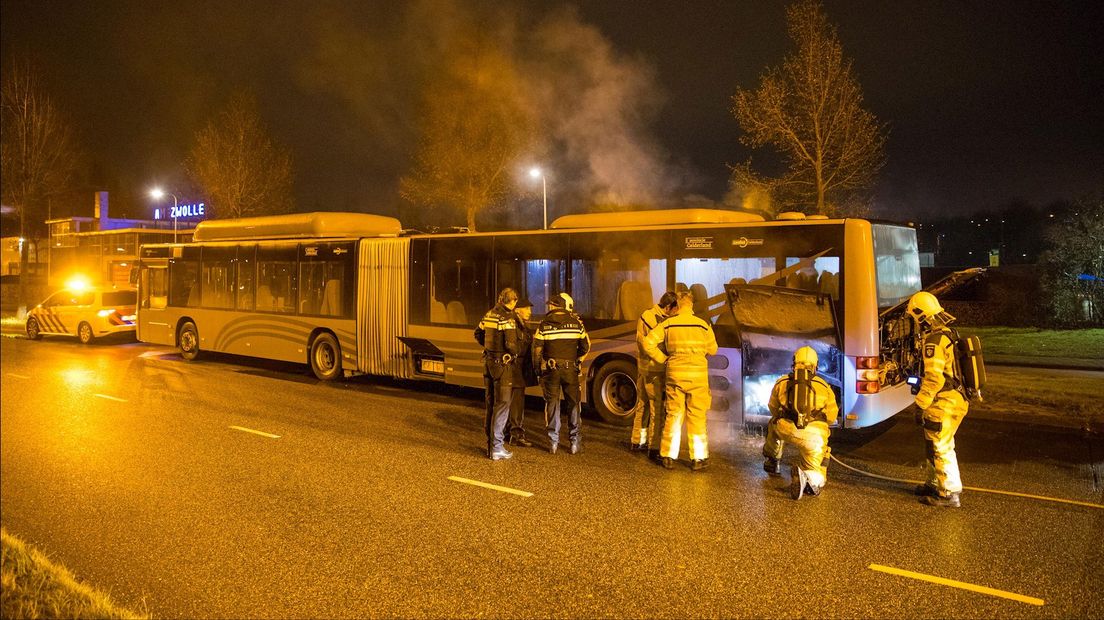 Brand in motorruimte van lijnbus in Zwolle