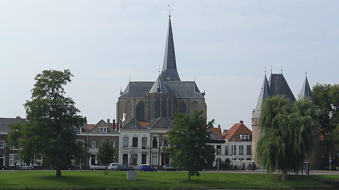 Stadsgezicht van Kampen met de Bovenkerk