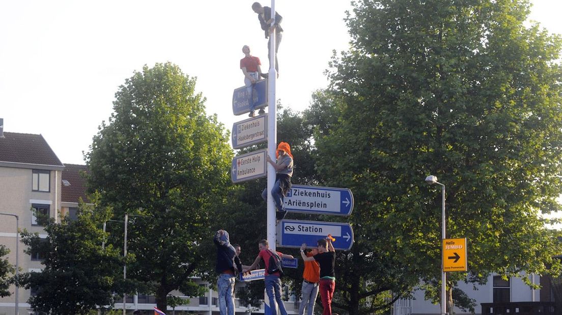 Feest op de rotonde in Enschede