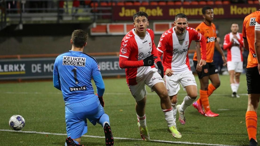 Jasin-Amin Assehnoun heeft zojuist de 0-2 gescoord tegen FC Volendam
