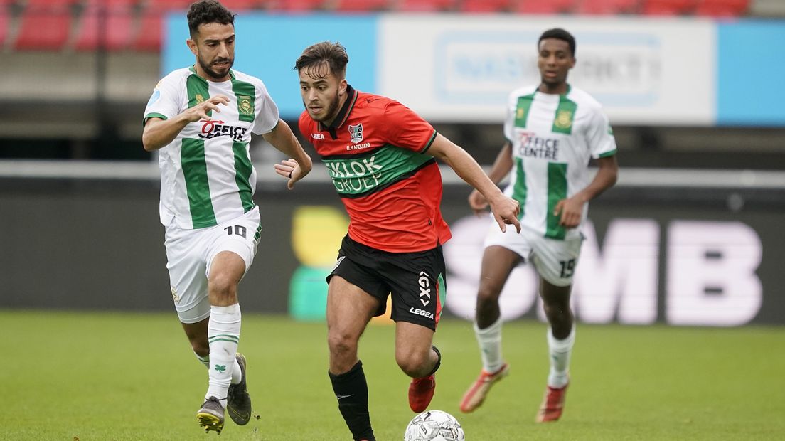 Irandust (l) in duel met El Karouani van NEC tijdens de vorige editie (3-0 verlies)
