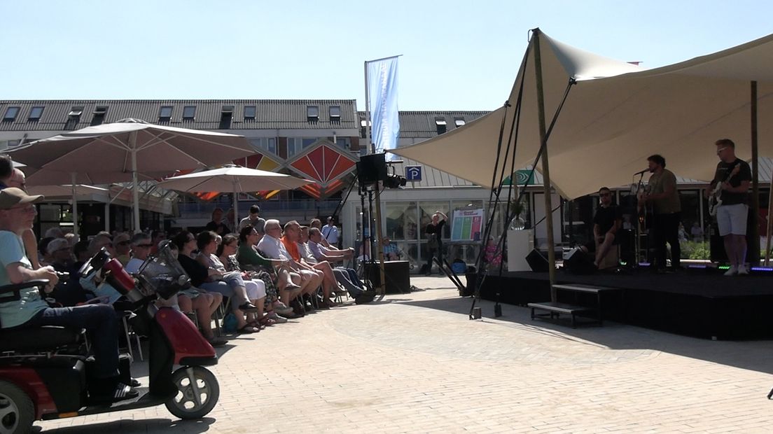 Het nieuwe centrum werd geopend in de stadstuin