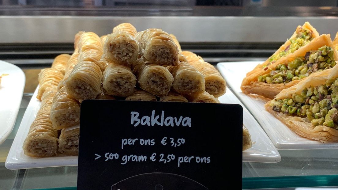 Suikerfeest voor drukte bij bakker 60 kilo baklava verkocht RTV Drenthe