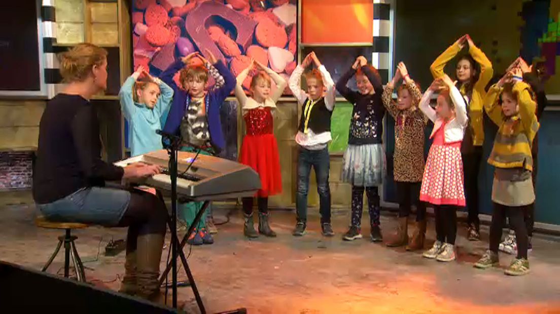 RTV Utrecht had de primeur van het nieuwe lied.