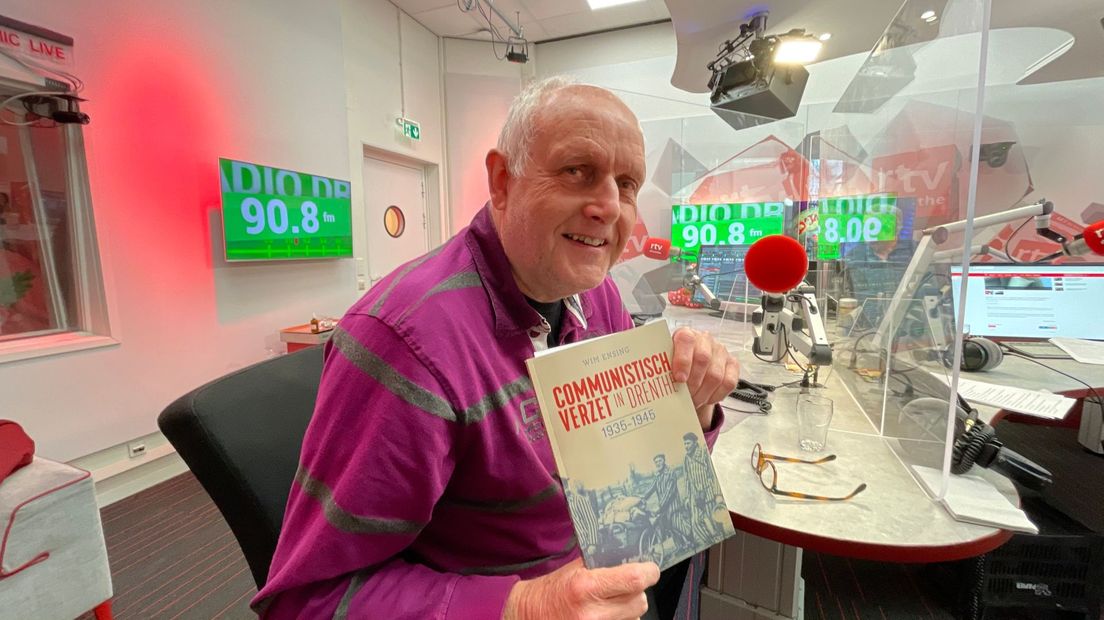 Wim Ensing met zijn boek