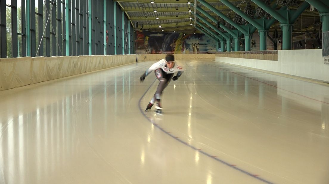 De herfst is nog maar net begonnen of de schaatsen mogen uit het vet. In Nijmegen trapt schaatsbaan Triavium het nieuwe seizoen af met het eerste wedstrijdweekend.