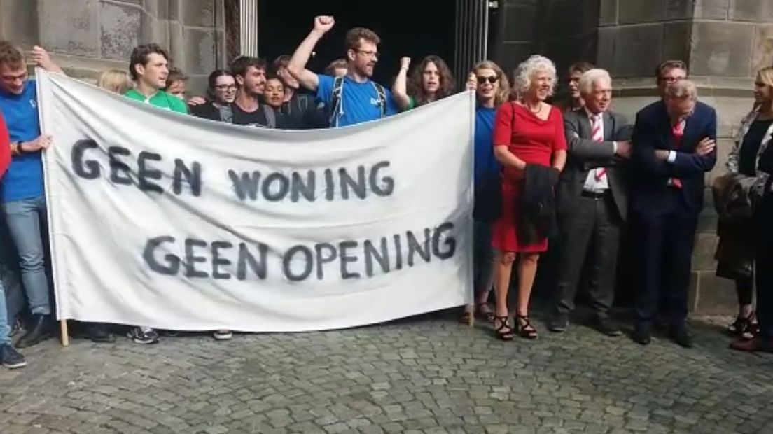 Protest tegen de kamernood bij opening academisch jaar