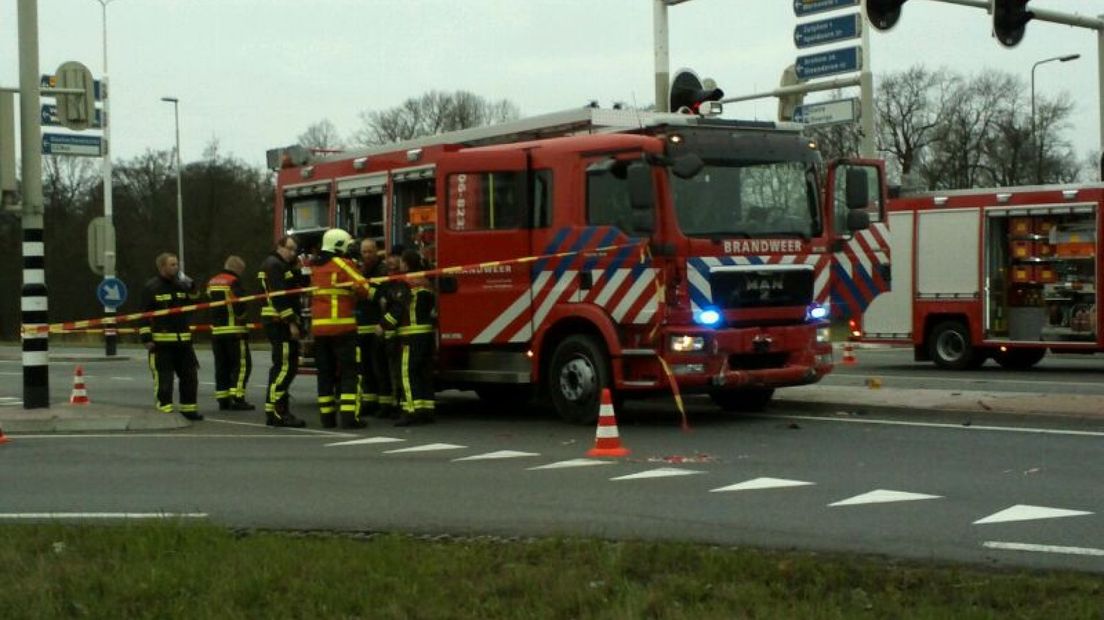 Bluswagen botst op weg naar brand Omroep Gelderland