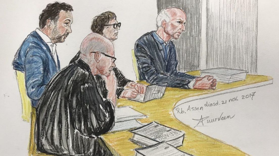 De oud-directeuren tijdens een eerdere zitting (tekening: Annet Zuurveen)