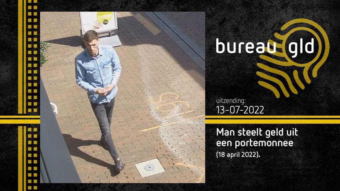 De politie zoekt deze man voor het stelen van geld uit een portemonnee.