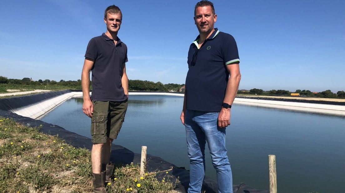 Jos Westerbeke en boer Sander de Visser uit Serooskerke