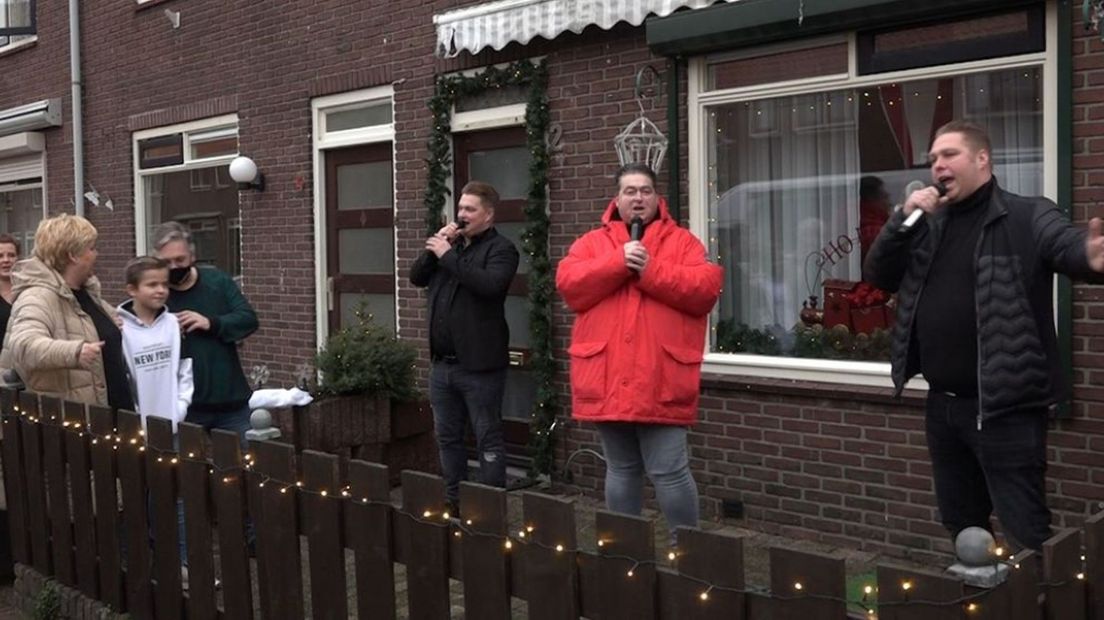 De Knippings bij een optreden in het Waterkwartier in Nijmegen
