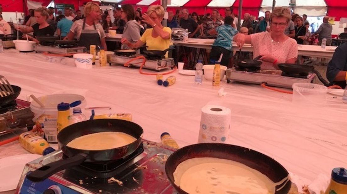 Pannenkoeken eten voor het goede doel