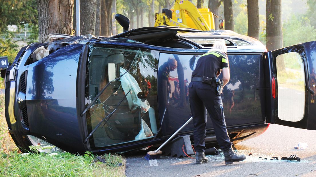 Automobilist Gewond Na Botsing Met Boom In Nieuw Roden RTV Drenthe