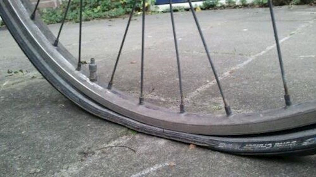 Veel fietsbanden lek gestoken in Raalte