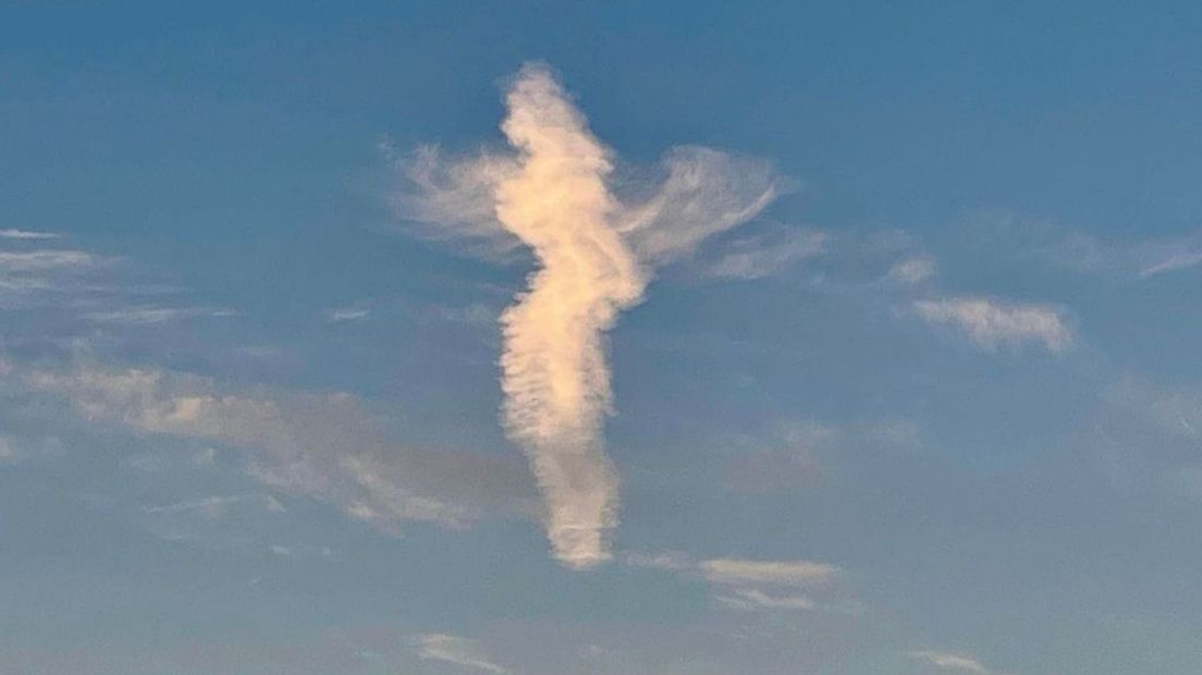 Een wolk in de vorm van een engel.