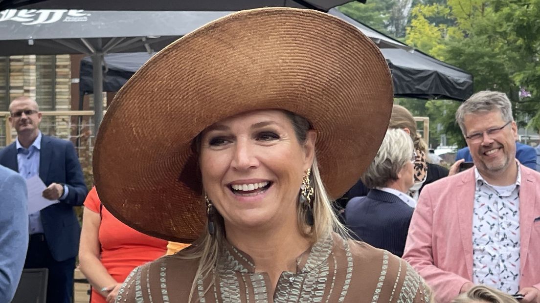 Koningin Máxima opent cultuur- en gemeentehuis in Hoogezand - RTV Noord