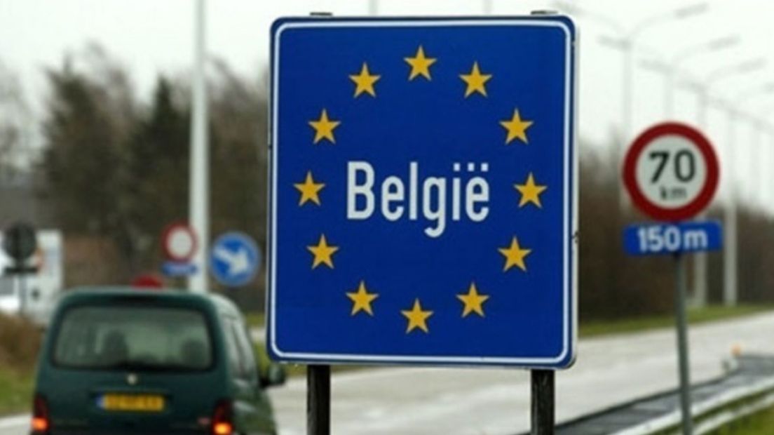 Sluis bezorgt paspoorten in Vlaanderen