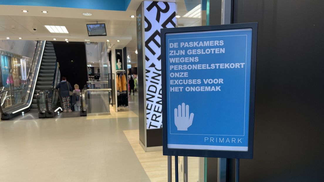 De ingang van de Primark in Stad