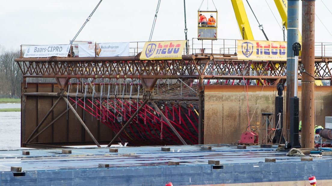 Lichten van de IJsselkogge bij Kampen