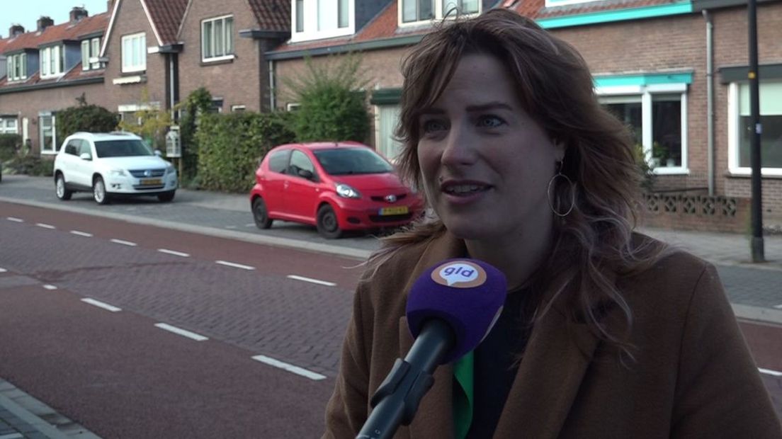 Wethouder Eva Boswinkel van Zutphen ziet toenemende armoede in haar gemeente en doet daarom een oproep aan het kabinet.