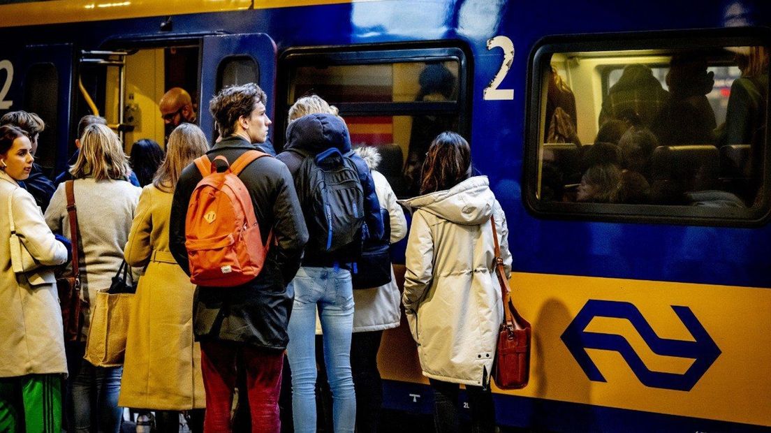 De drukte op stations is een doorn in het oog voor treinreizigers met een beperking