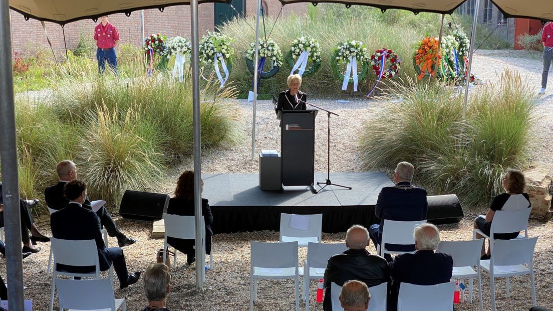 De herdenking bij het Oranjehotel