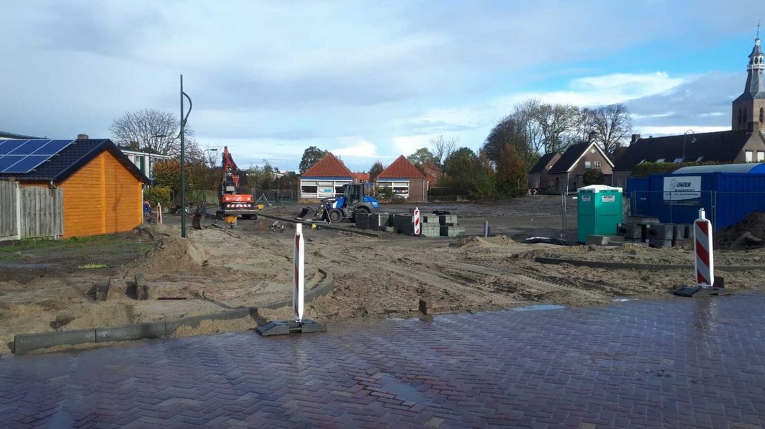 Met een budget van 6,5 miljoen gaat de brede school in Sint-Maartensdijk naar de tekentafel - Omroep
