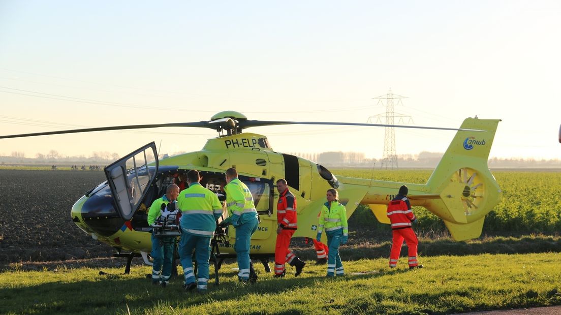 Man zwaargewond op erf Grijpskerke